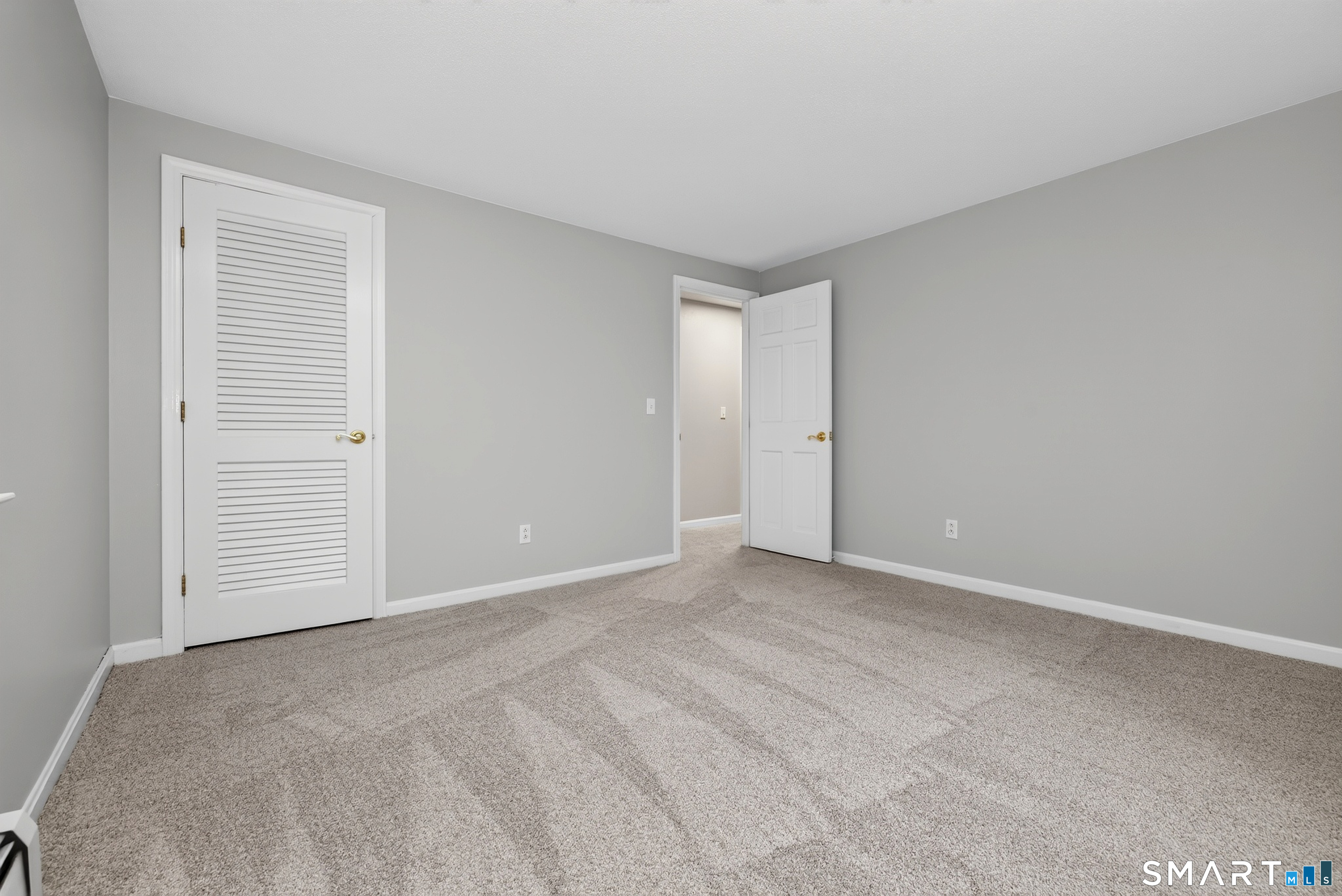 13 Greentree Drive East Lyme CT 06333