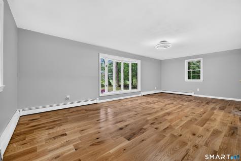 13 Greentree Drive East Lyme CT 06333