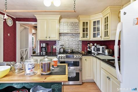 14 Pine Hill Road Enfield CT 06082