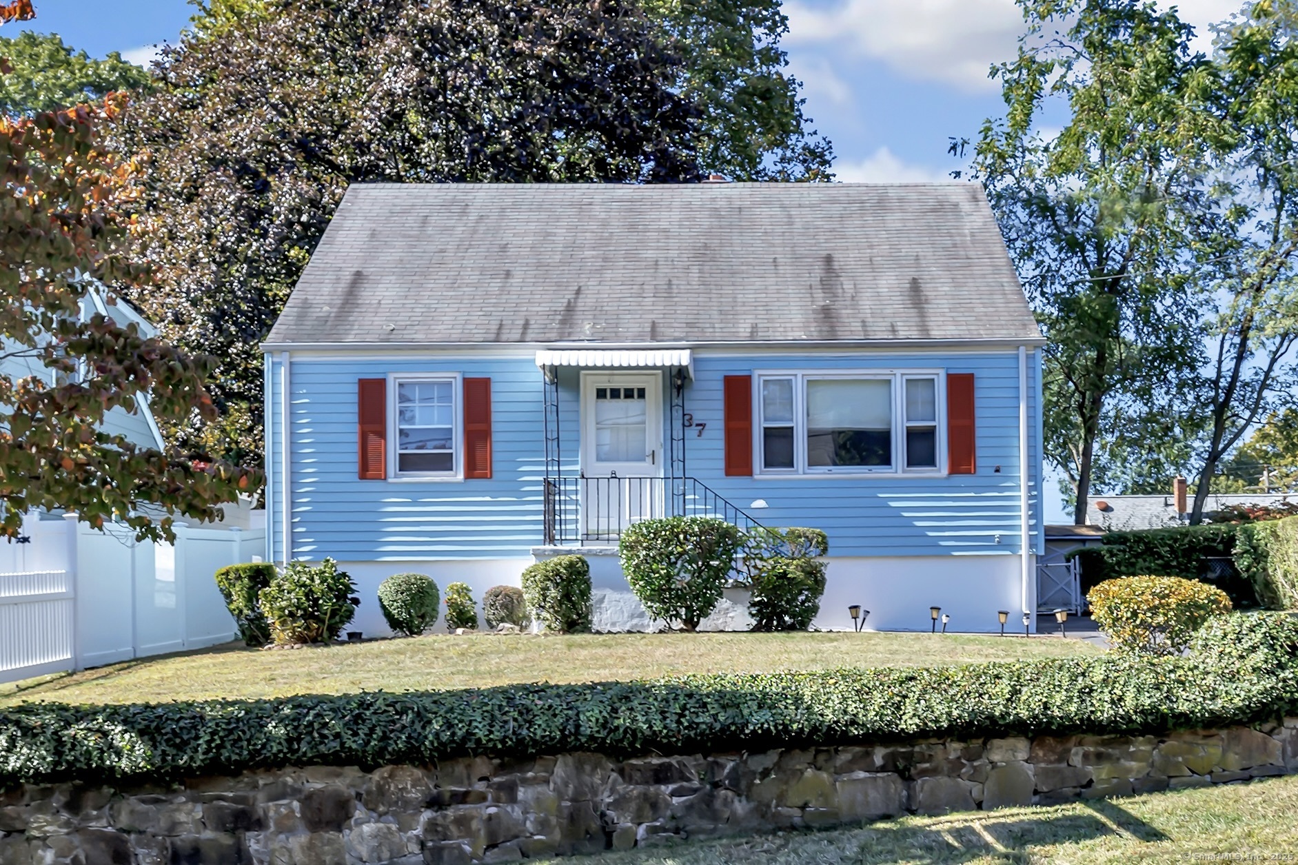 37 Herald Avenue Bridgeport CT 06606