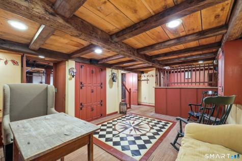 8 Canton Road Simsbury CT 06092