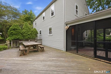 8 Canton Road Simsbury CT 06092