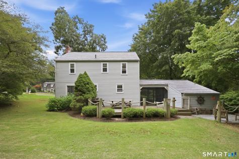 8 Canton Road Simsbury CT 06092