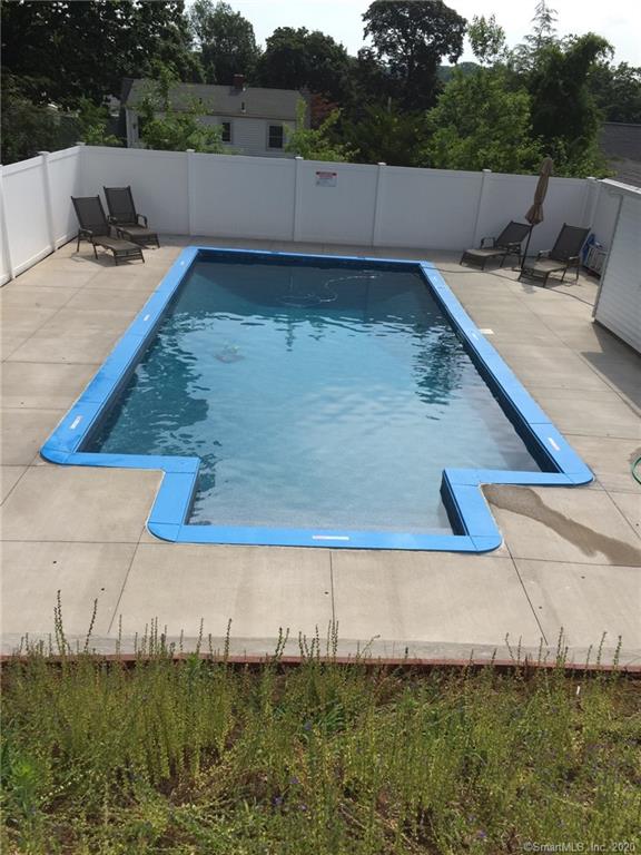 18 Homecrest Street Newington CT 06111