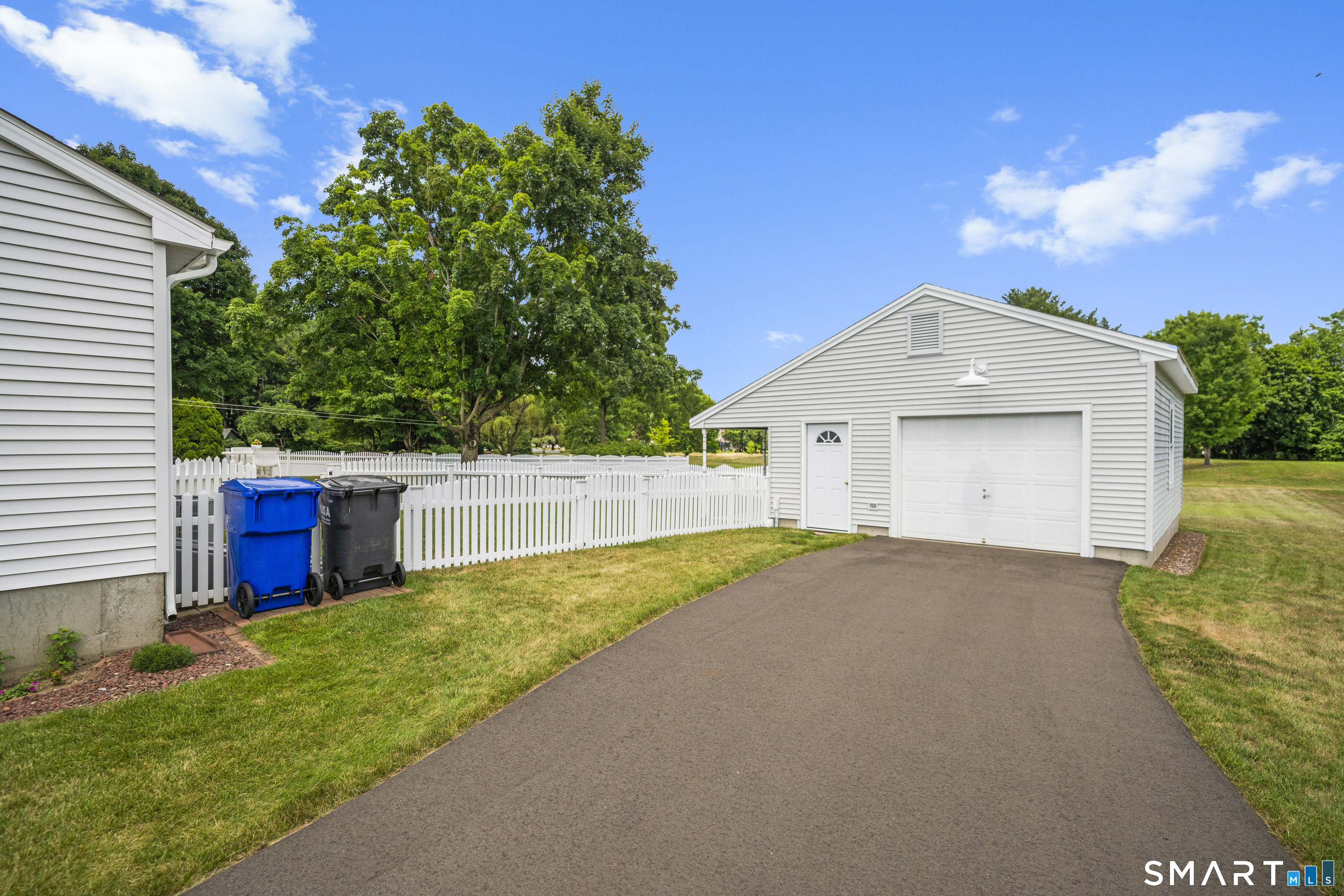 1520 River Blvd Extension Suffield CT 06078