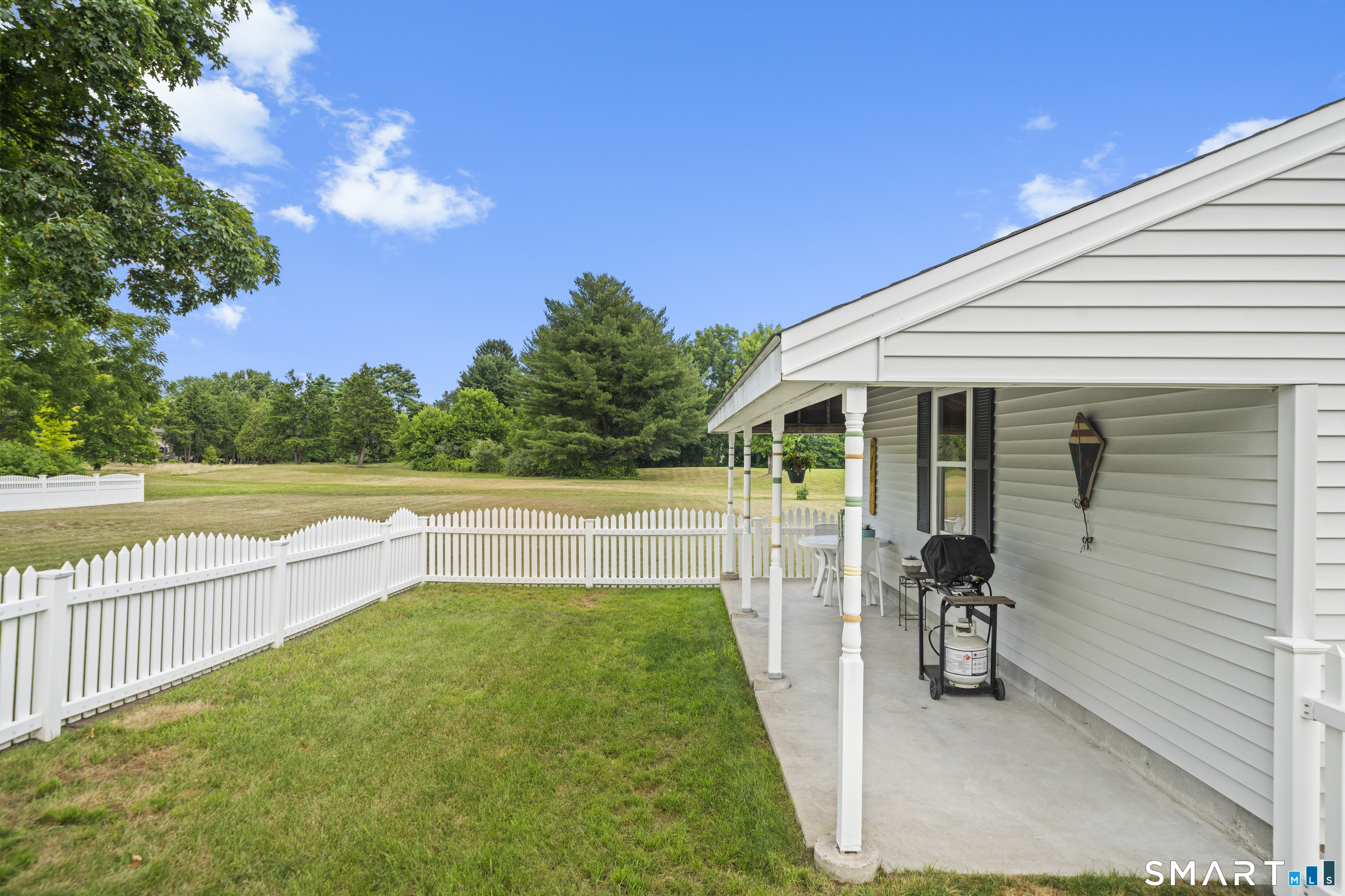 1520 River Blvd Extension Suffield CT 06078