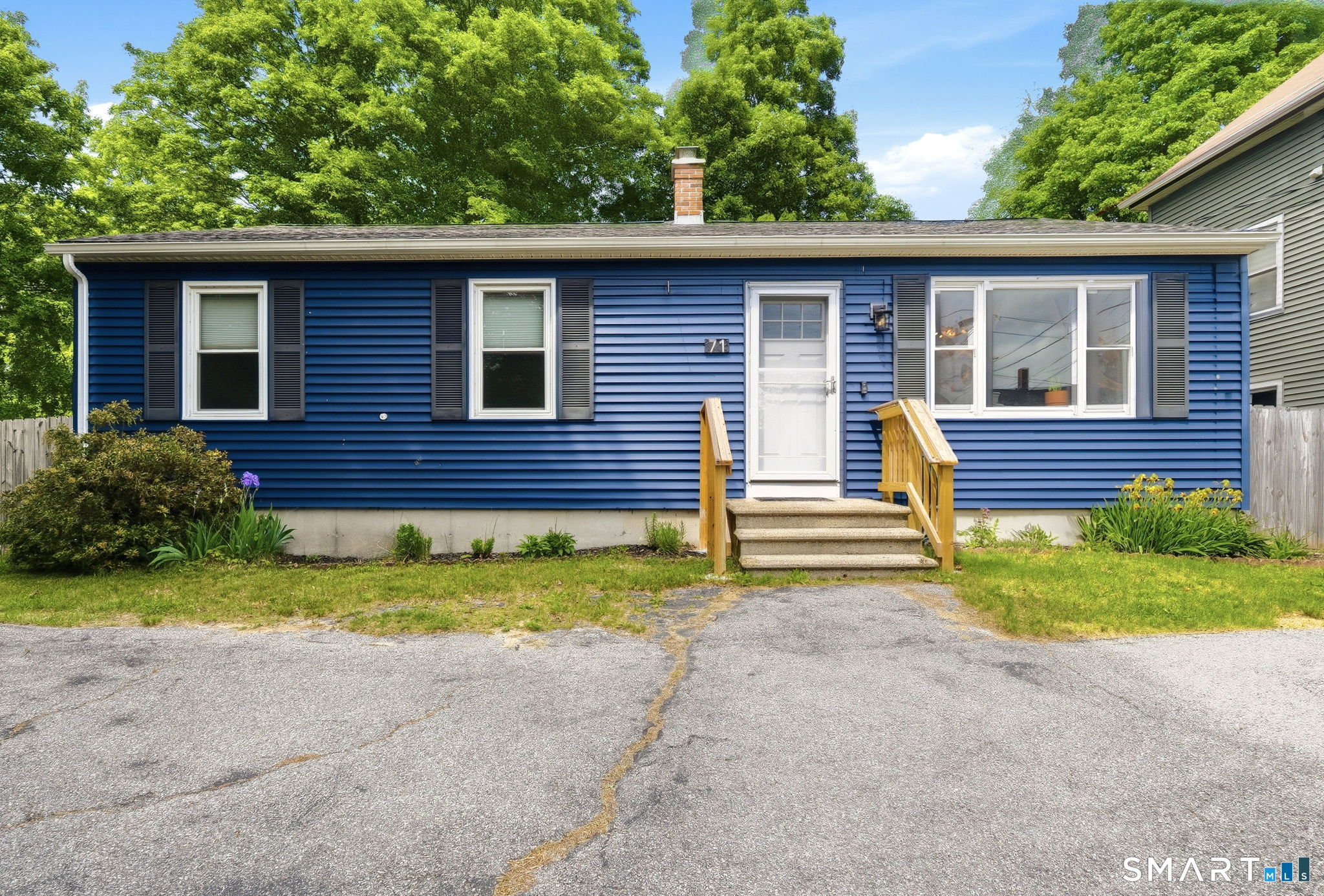 71 Smith Street Putnam CT 06260