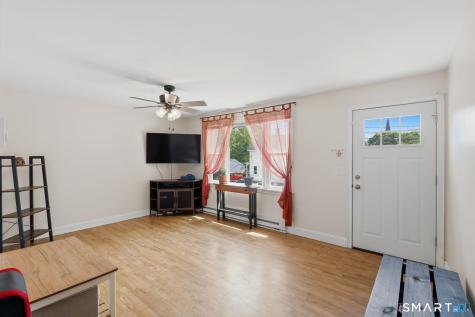 71 Smith Street Putnam CT 06260