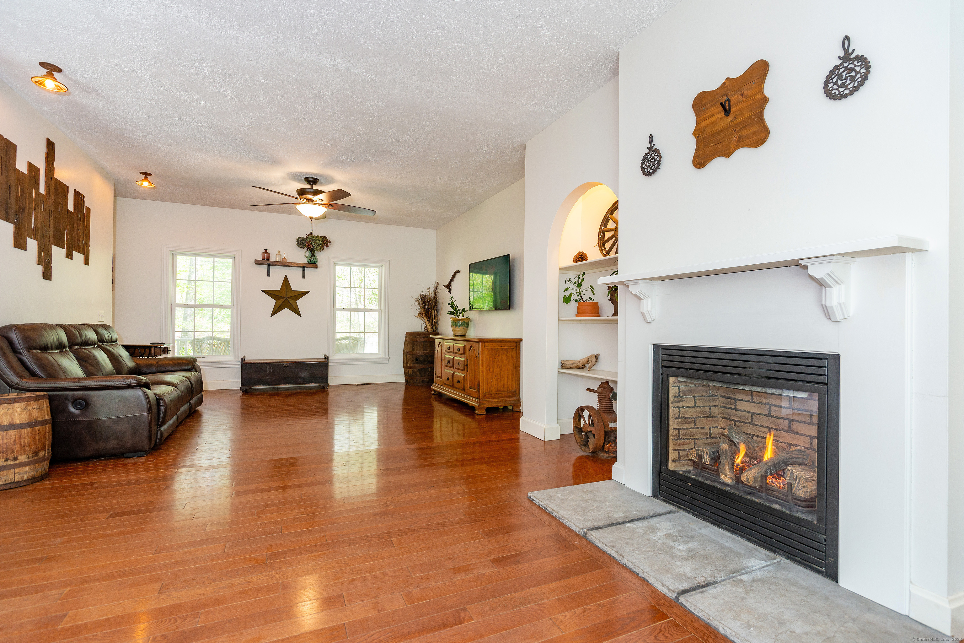 127 Massapeag Road Montville CT 06382