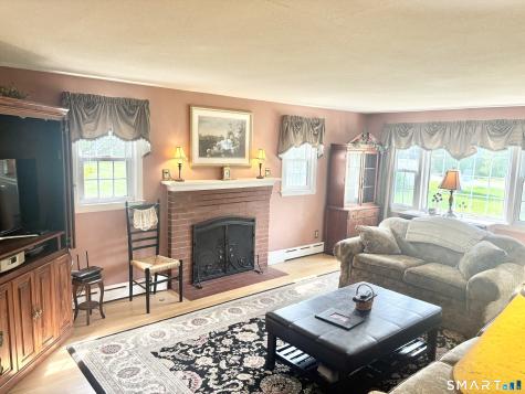 882 Avery Street South Windsor CT 06074