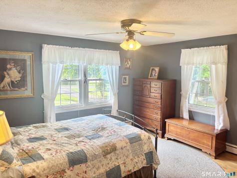 882 Avery Street South Windsor CT 06074
