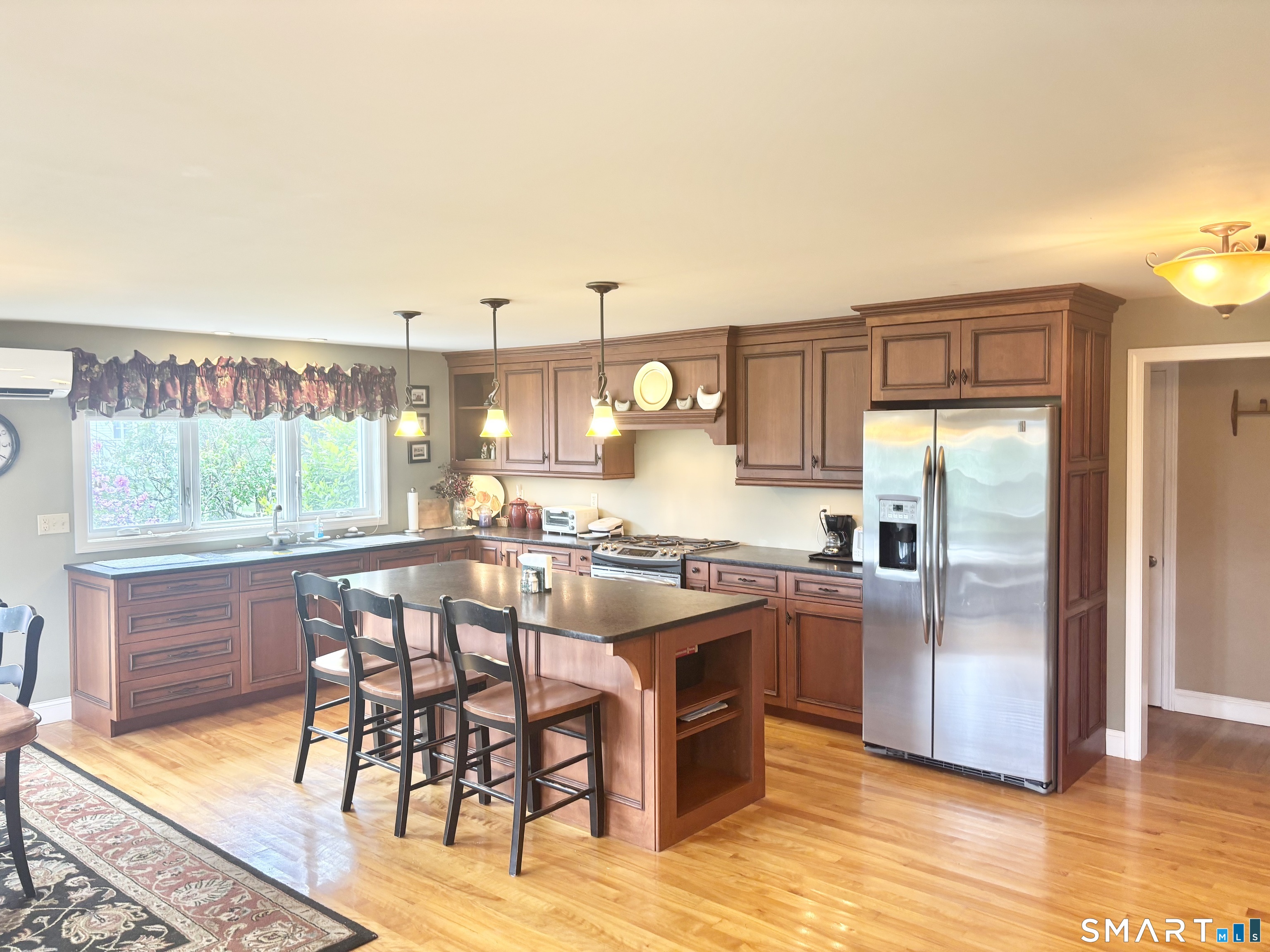882 Avery Street South Windsor CT 06074