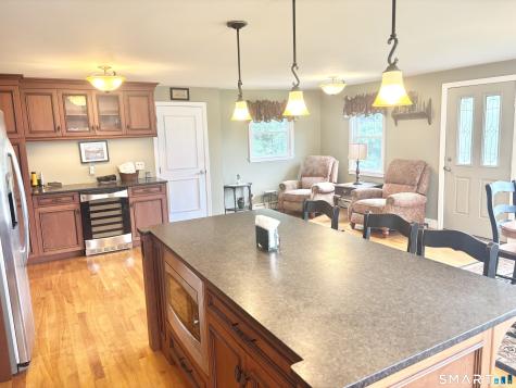882 Avery Street South Windsor CT 06074