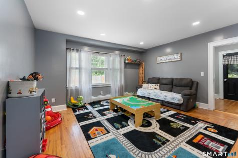443 North Street Windsor Locks CT 06096