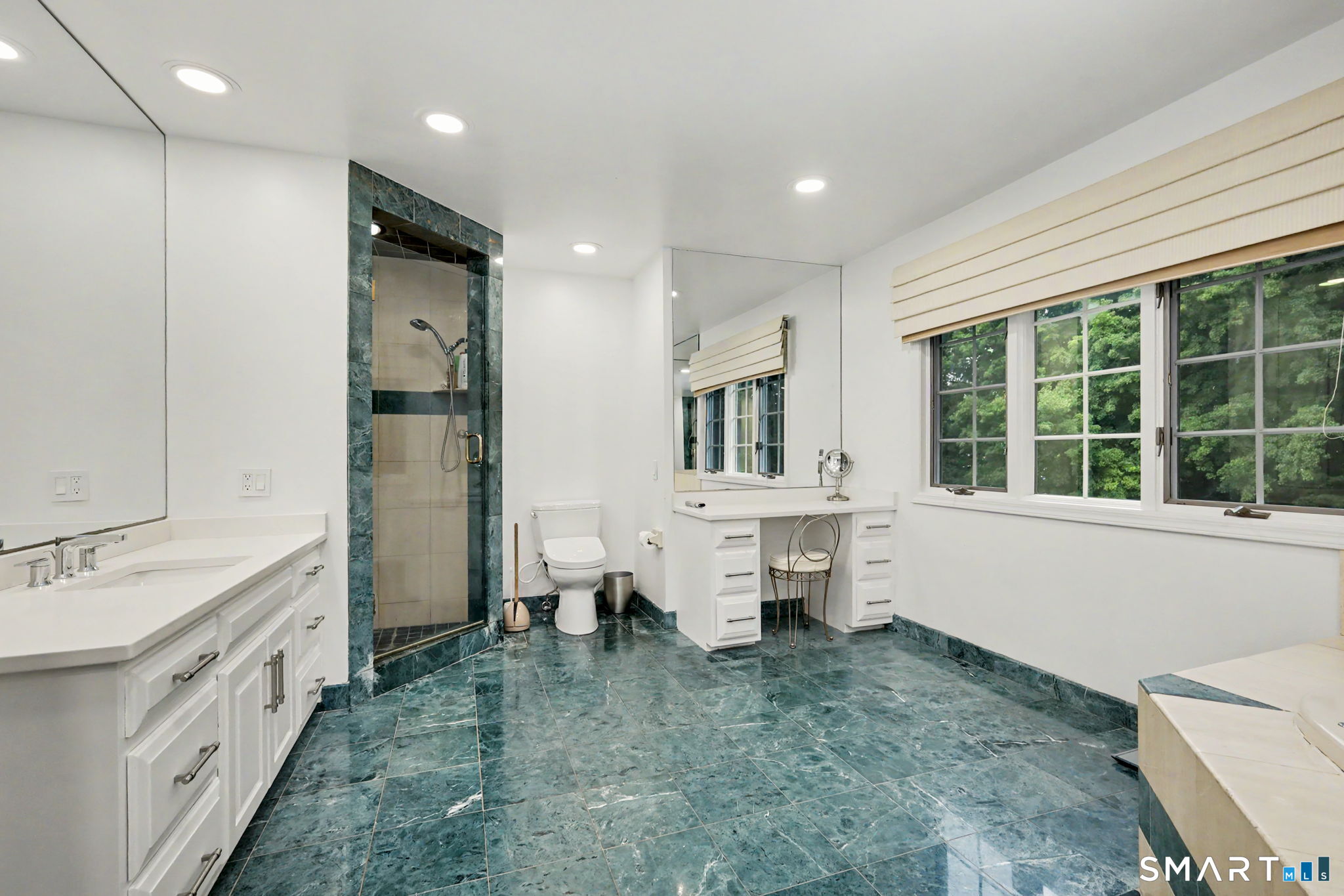 97 Brookhollow Lane Stamford CT 06902