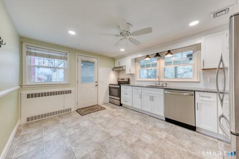 155 Holland Lane East Hartford CT 06118