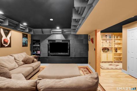 4 Bishop Road Oxford CT 06478