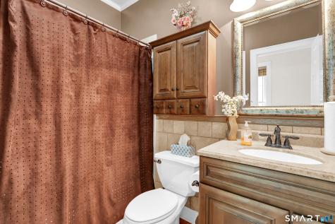 4 Bishop Road Oxford CT 06478