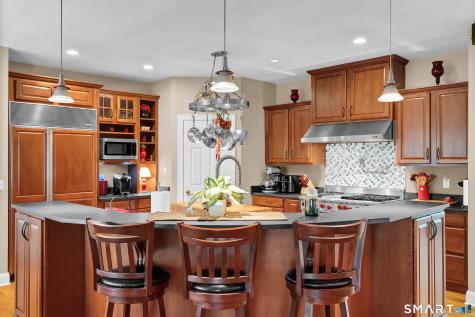 4 Bishop Road Oxford CT 06478