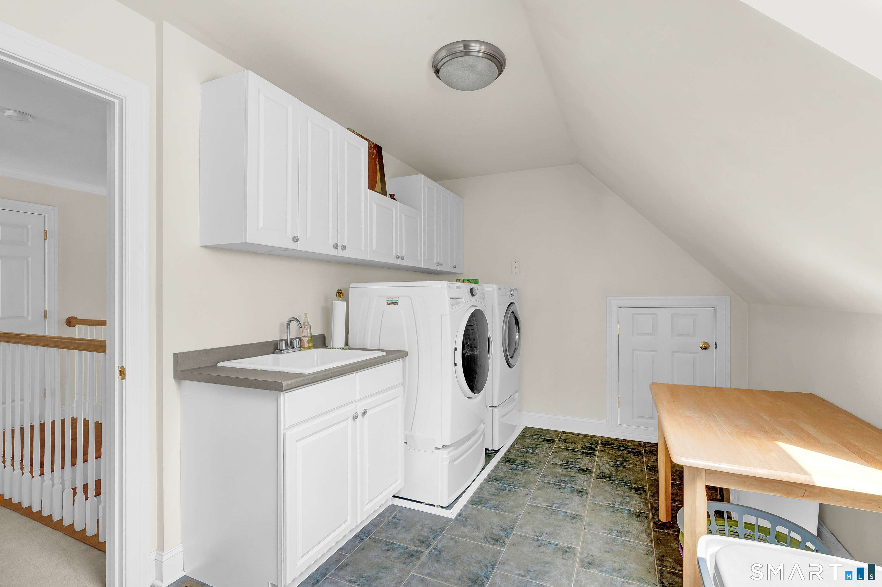 4 Bishop Road Oxford CT 06478