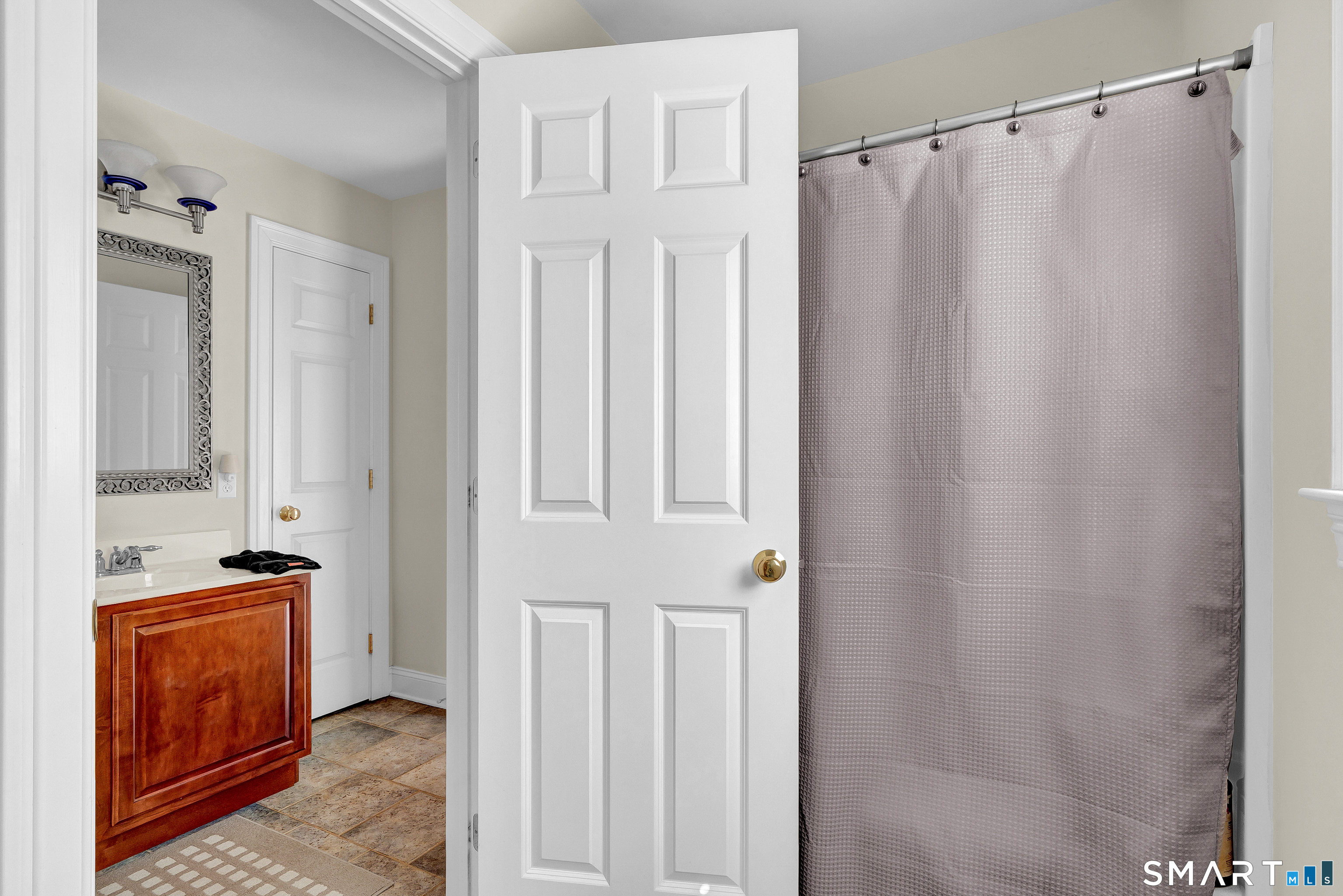 4 Bishop Road Oxford CT 06478