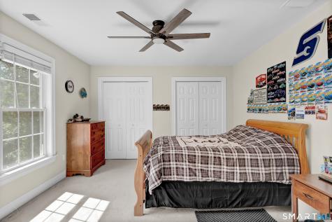 4 Bishop Road Oxford CT 06478