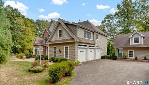 4 Bishop Road Oxford CT 06478