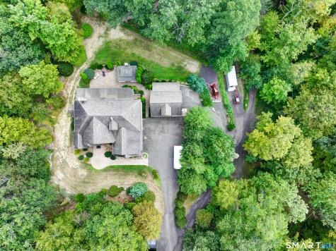 4 Bishop Road Oxford CT 06478