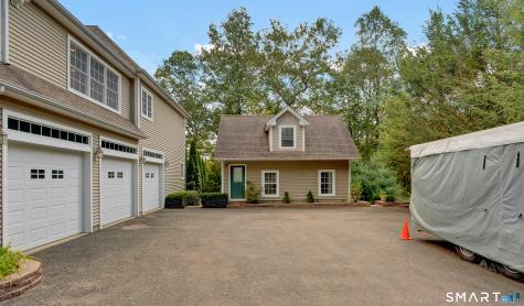 4 Bishop Road Oxford CT 06478