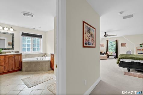 4 Bishop Road Oxford CT 06478