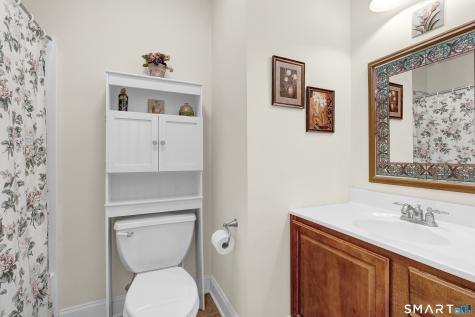 4 Bishop Road Oxford CT 06478