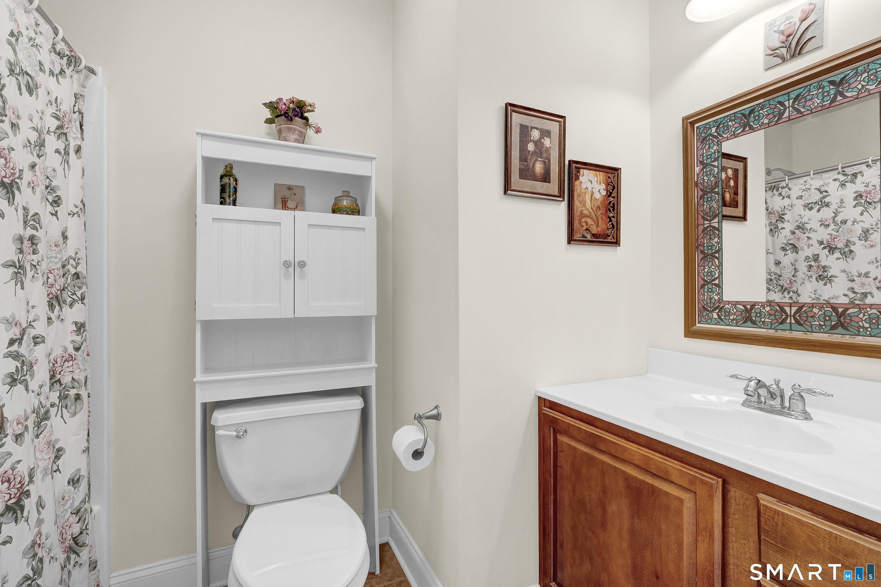 4 Bishop Road Oxford CT 06478