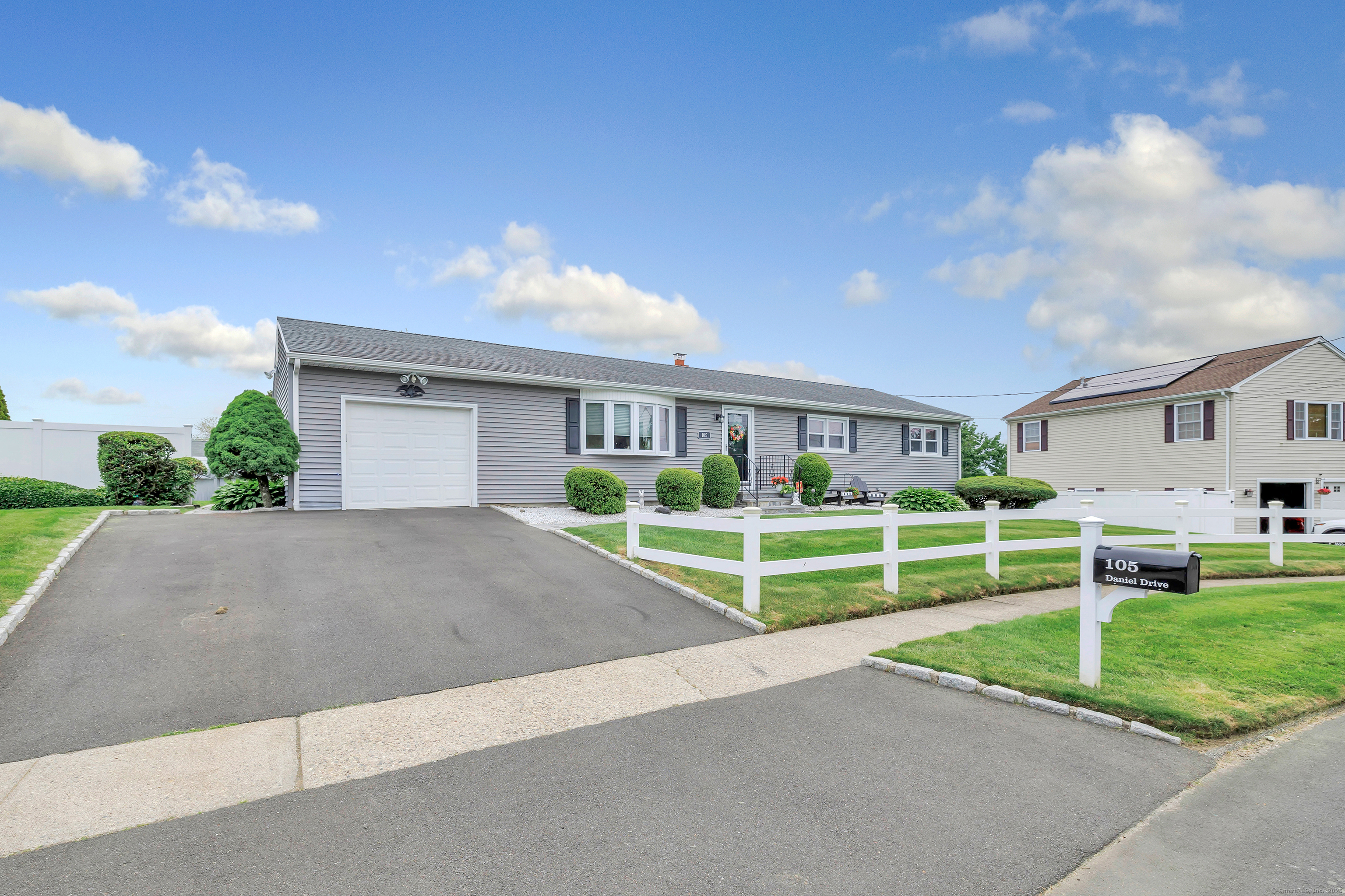105 Daniel Drive Stratford CT 06614