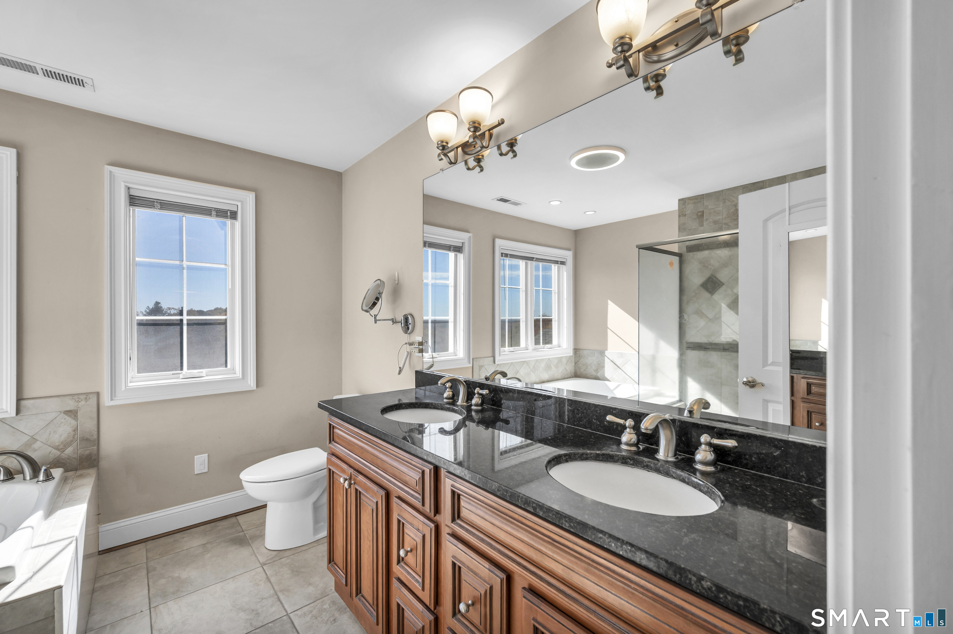 5 Skyline Drive East Hampton CT 06424