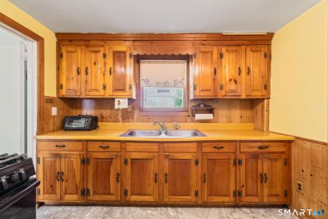 189 Andrew Avenue Naugatuck CT 06770
