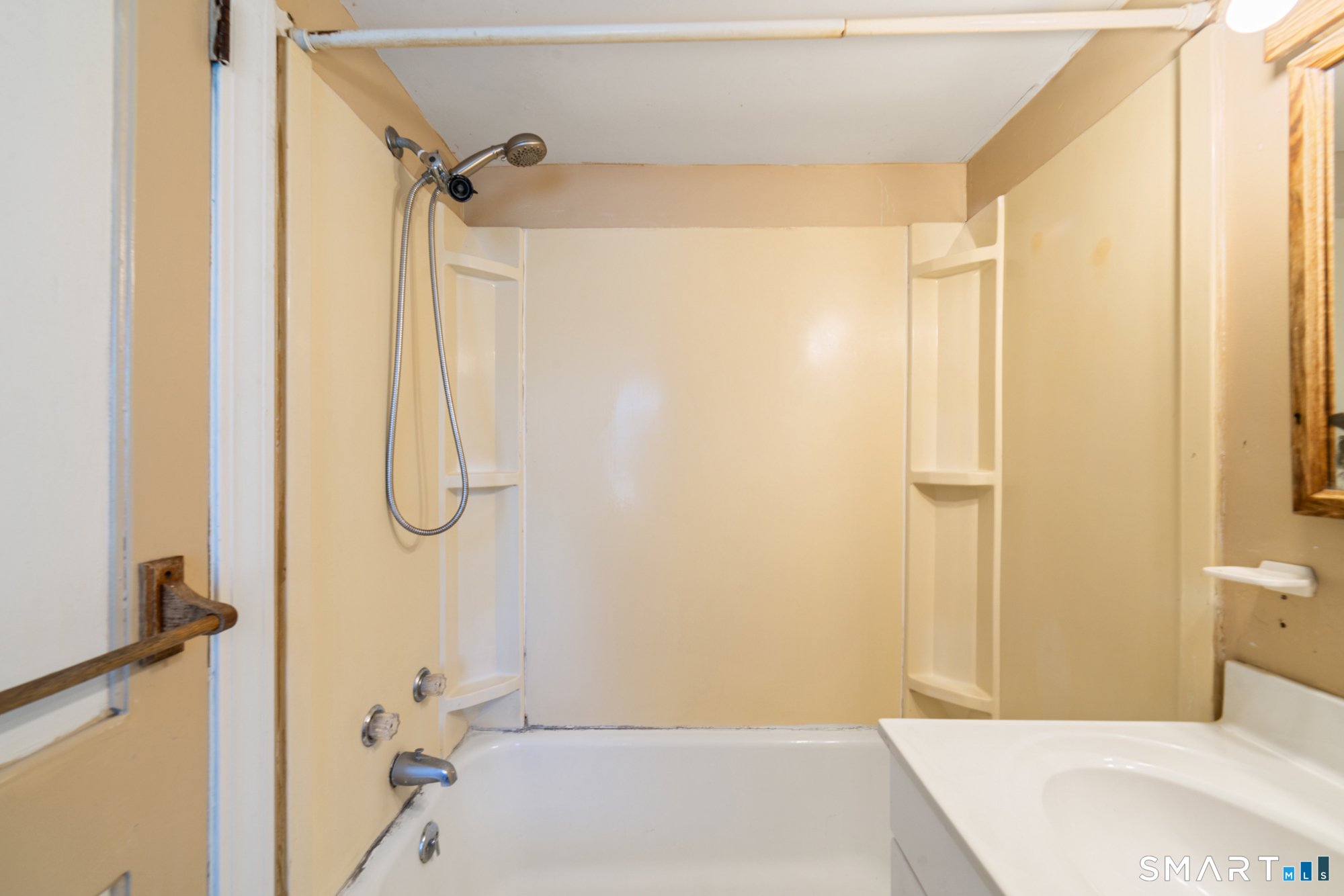 189 Andrew Avenue Naugatuck CT 06770