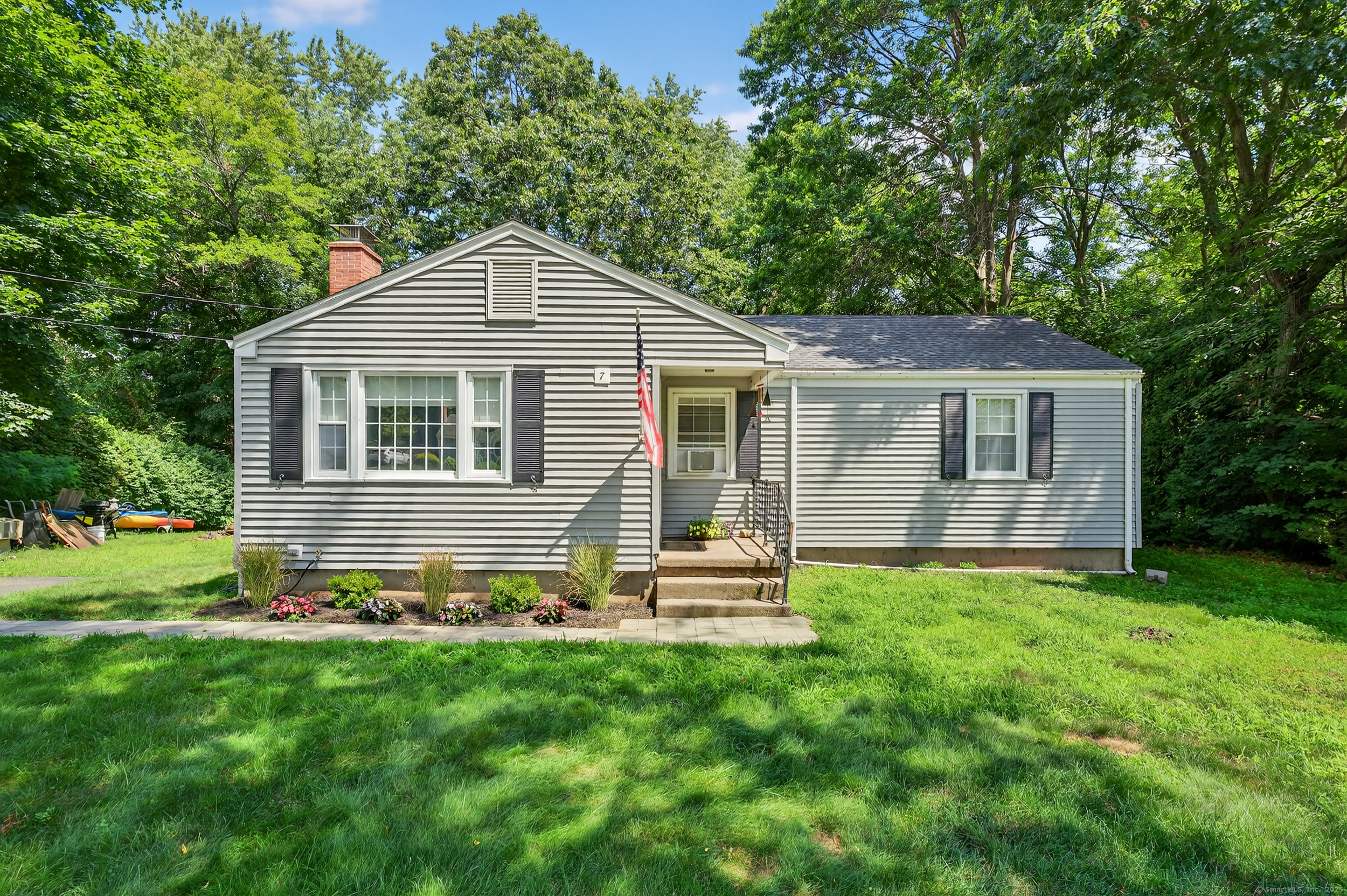 7 Bonnieview Drive East Granby CT 06026