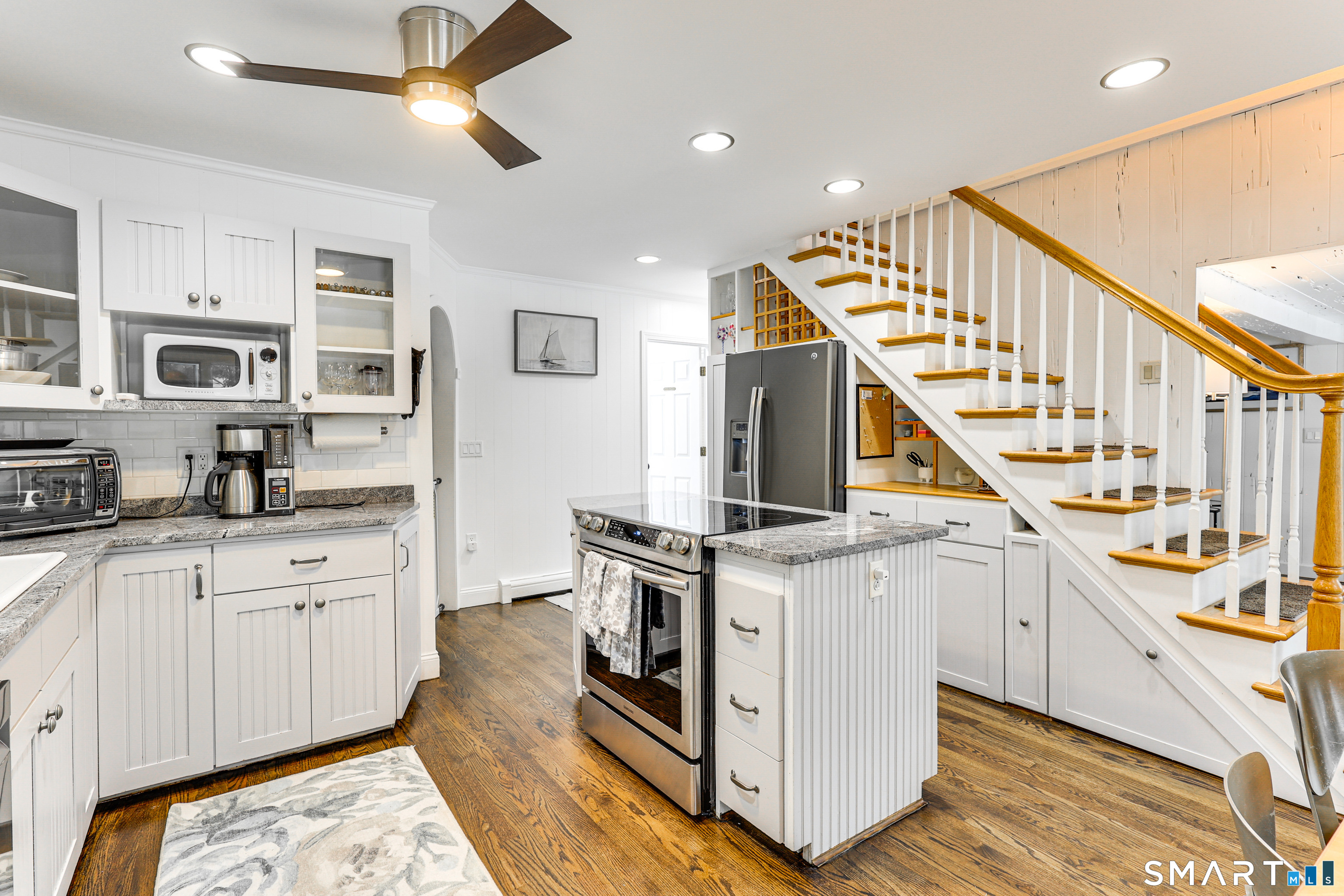 11 Stanton Street Waterford CT 06385