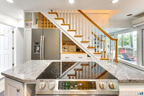 11 Stanton Street Waterford CT 06385