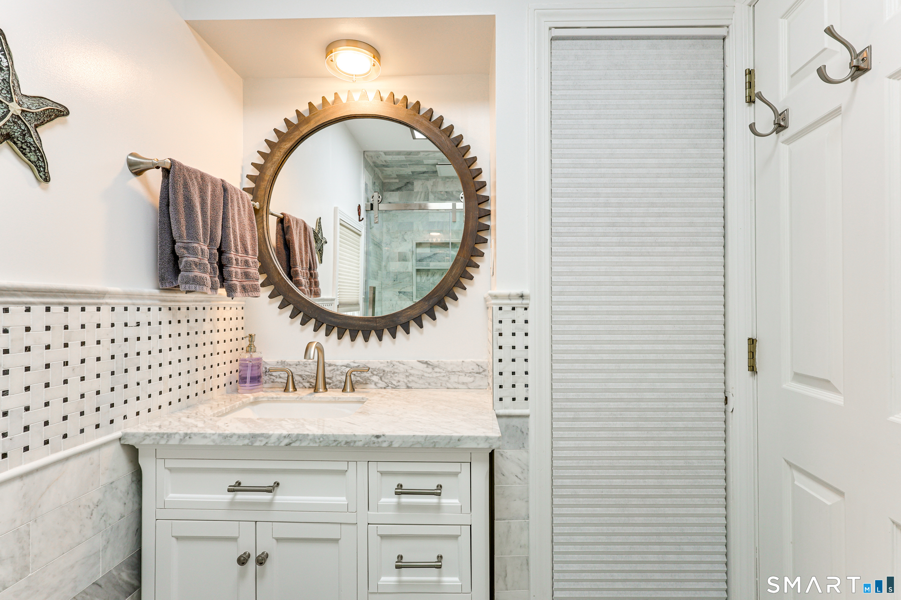 11 Stanton Street Waterford CT 06385