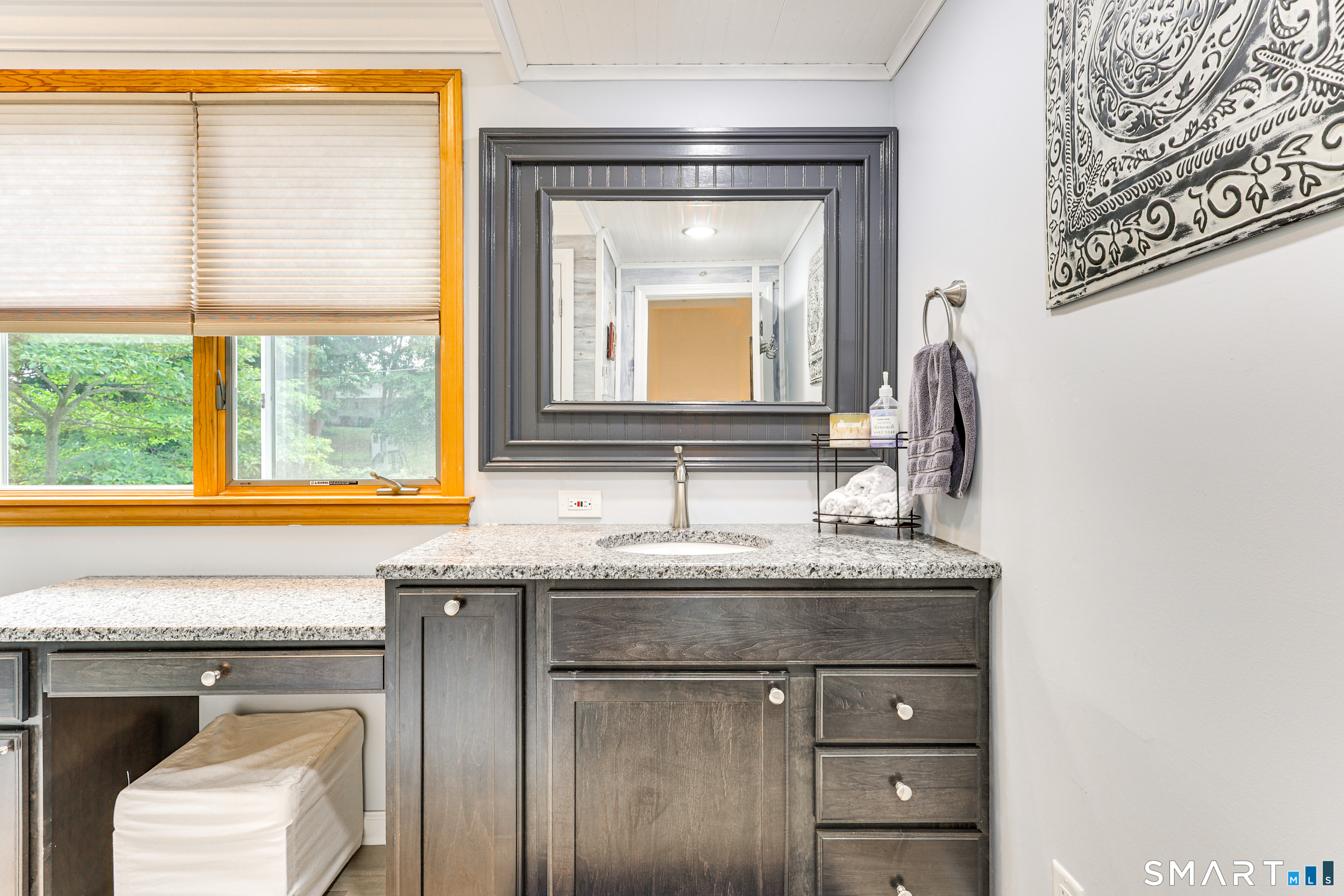 11 Stanton Street Waterford CT 06385
