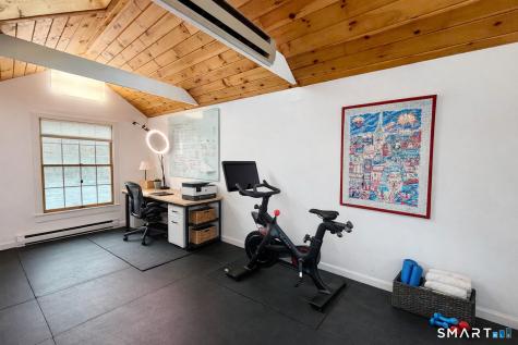 11 Stanton Street Waterford CT 06385