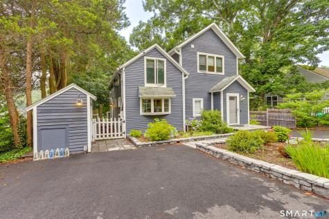 11 Stanton Street Waterford CT 06385