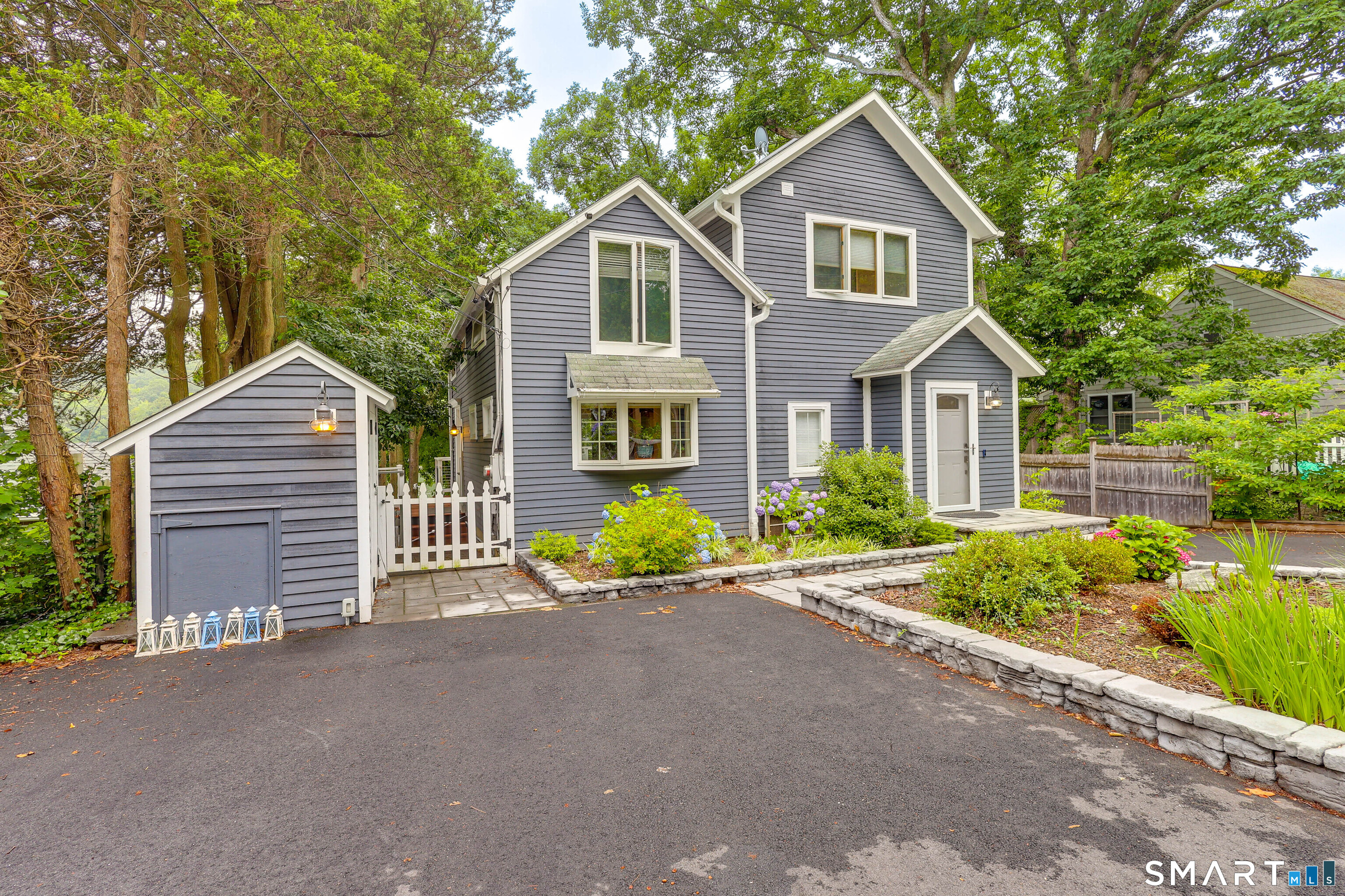 11 Stanton Street Waterford CT 06385