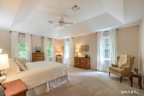 7 Pinnacle Drive Newtown CT 06470