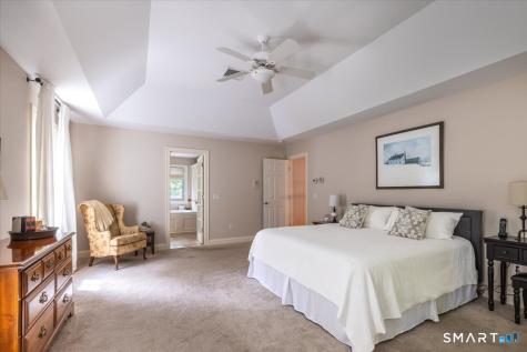 7 Pinnacle Drive Newtown CT 06470