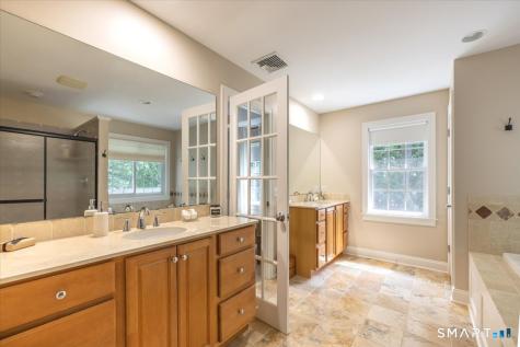 7 Pinnacle Drive Newtown CT 06470