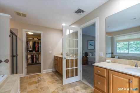 7 Pinnacle Drive Newtown CT 06470