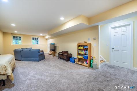 7 Pinnacle Drive Newtown CT 06470