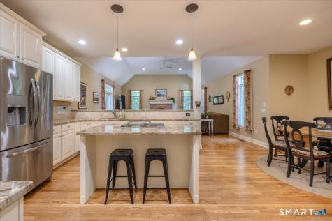 7 Pinnacle Drive Newtown CT 06470